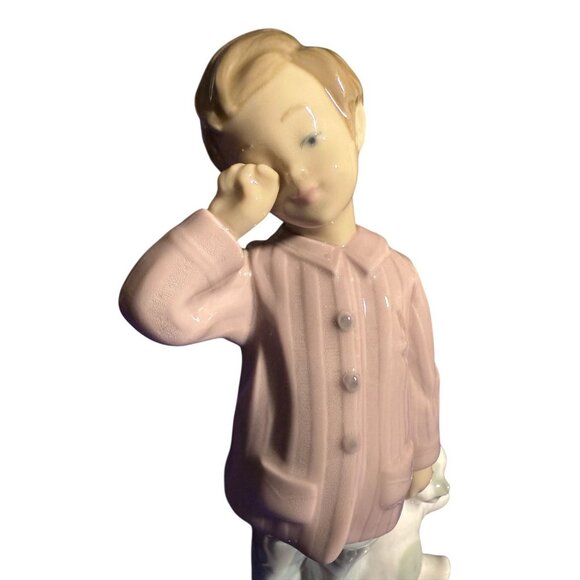 Lladro "Sleepy Head" Boy with Teddy Bear #1139 - Picture 7 of 8